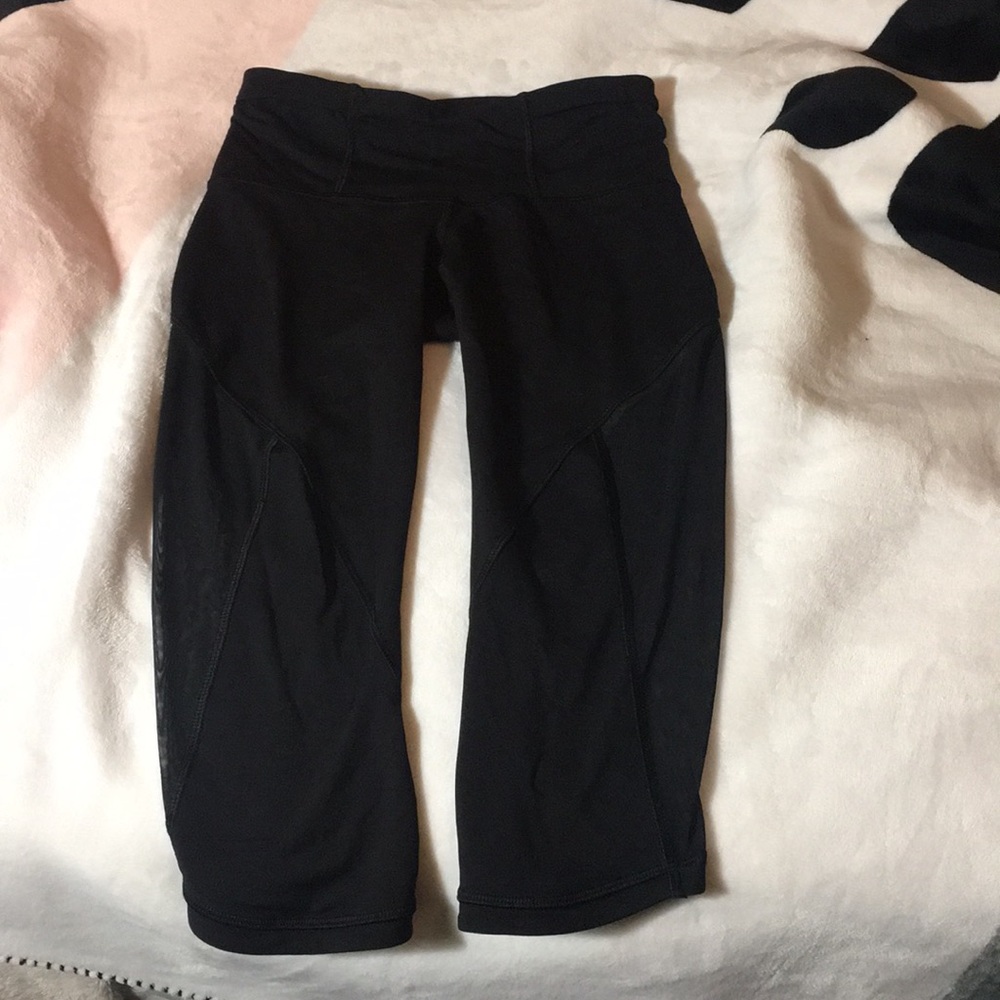 Lulu crop pants!